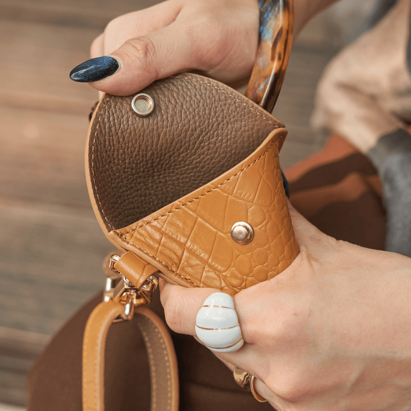 Amber Leather Poop Bag - BONDIR